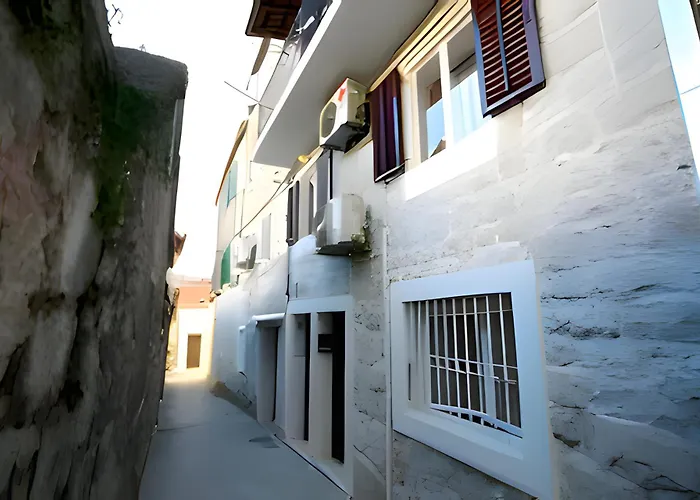 The Stone Alley Retreat Lejlighed
