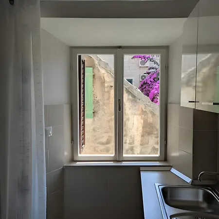 The Stone Alley Retreat Apartmán